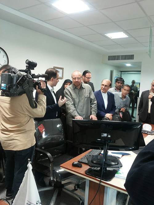 شعبه جدید موسسه توسعه دانش، پژوهش و فناوری فرزان و سامانه کسب و کار هوشمند کارآفر با حضور شهردار تهران آغاز به کار کرد