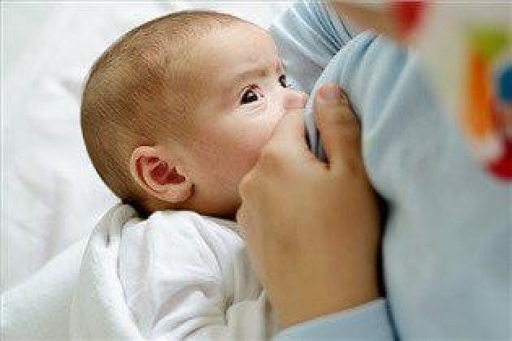 کاهش ۱۳ درصدی مرگ و میر کودکان زیر یک سال با تغذیه شیر مادر